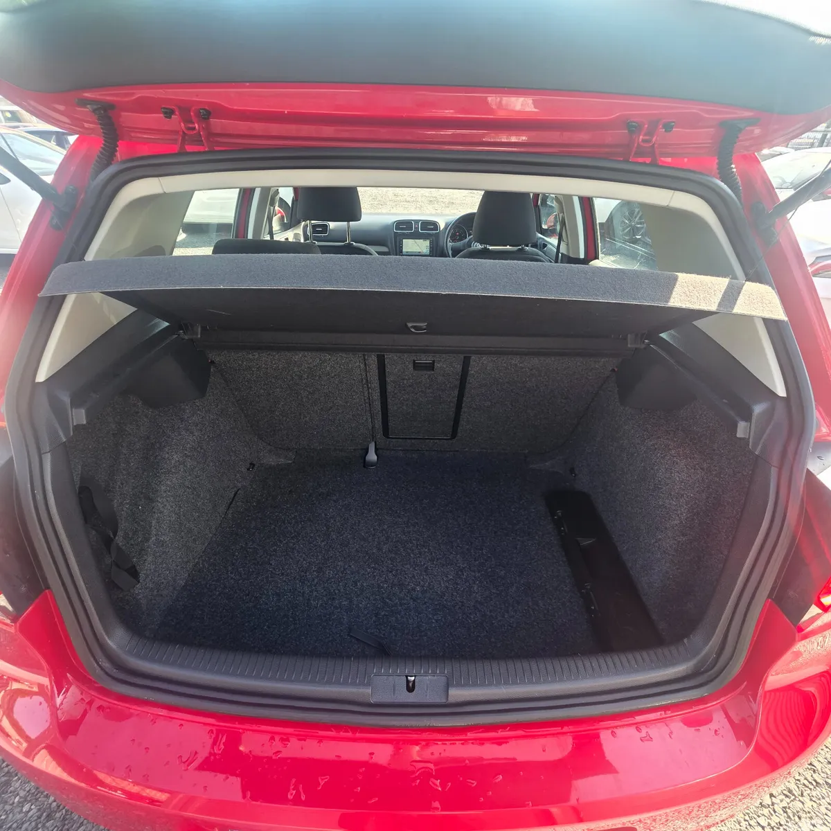 Volkswagen Golf Hatchback, Petrol, 2013, Red