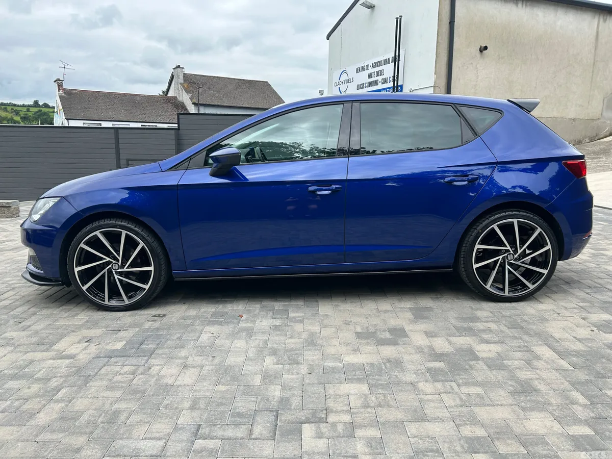 SEAT Leon Hatchback, Diesel, 2019, Blue