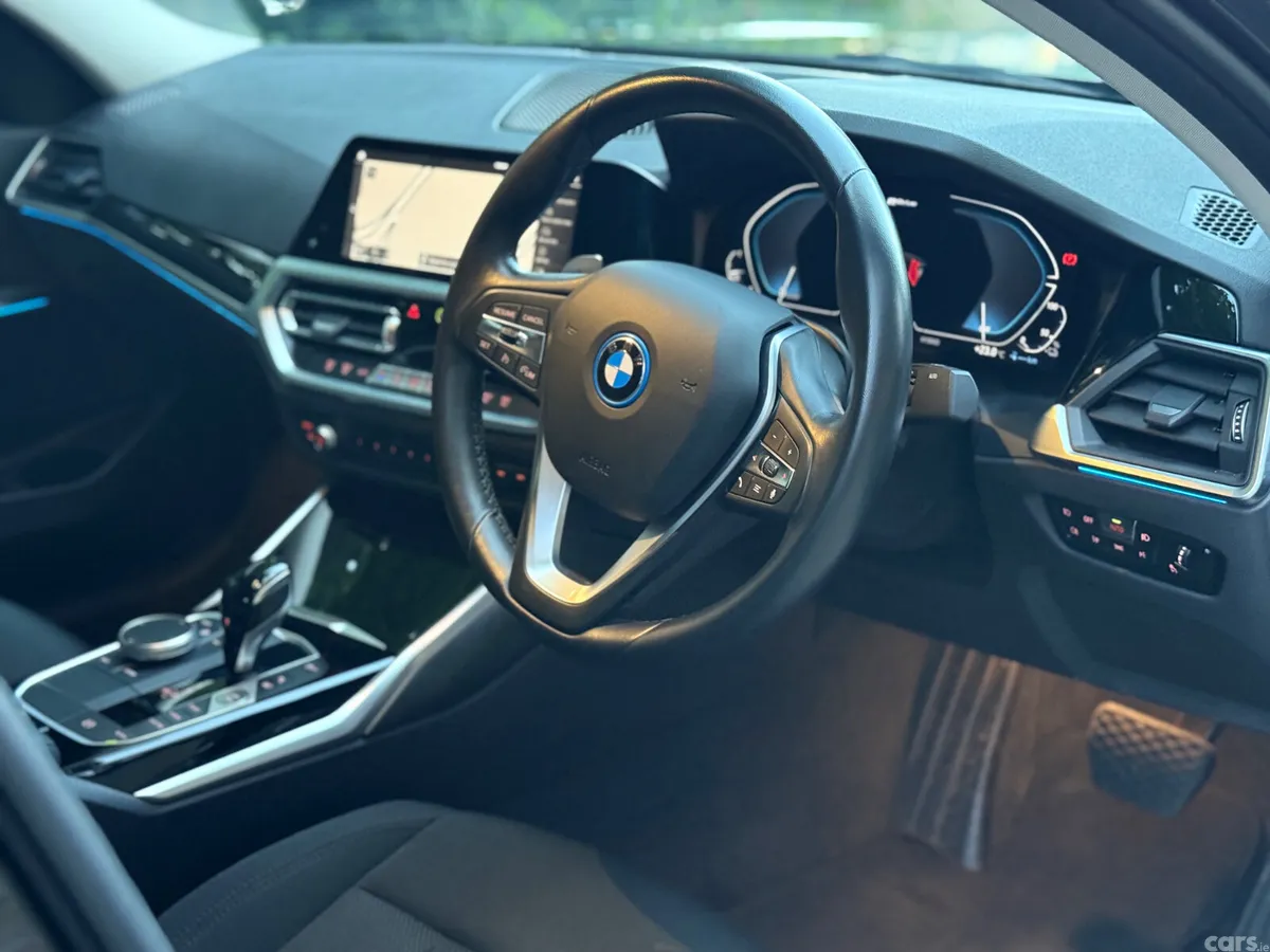 BMW 3-Series Saloon, Petrol Plug-in Hybrid, 2022, Grey