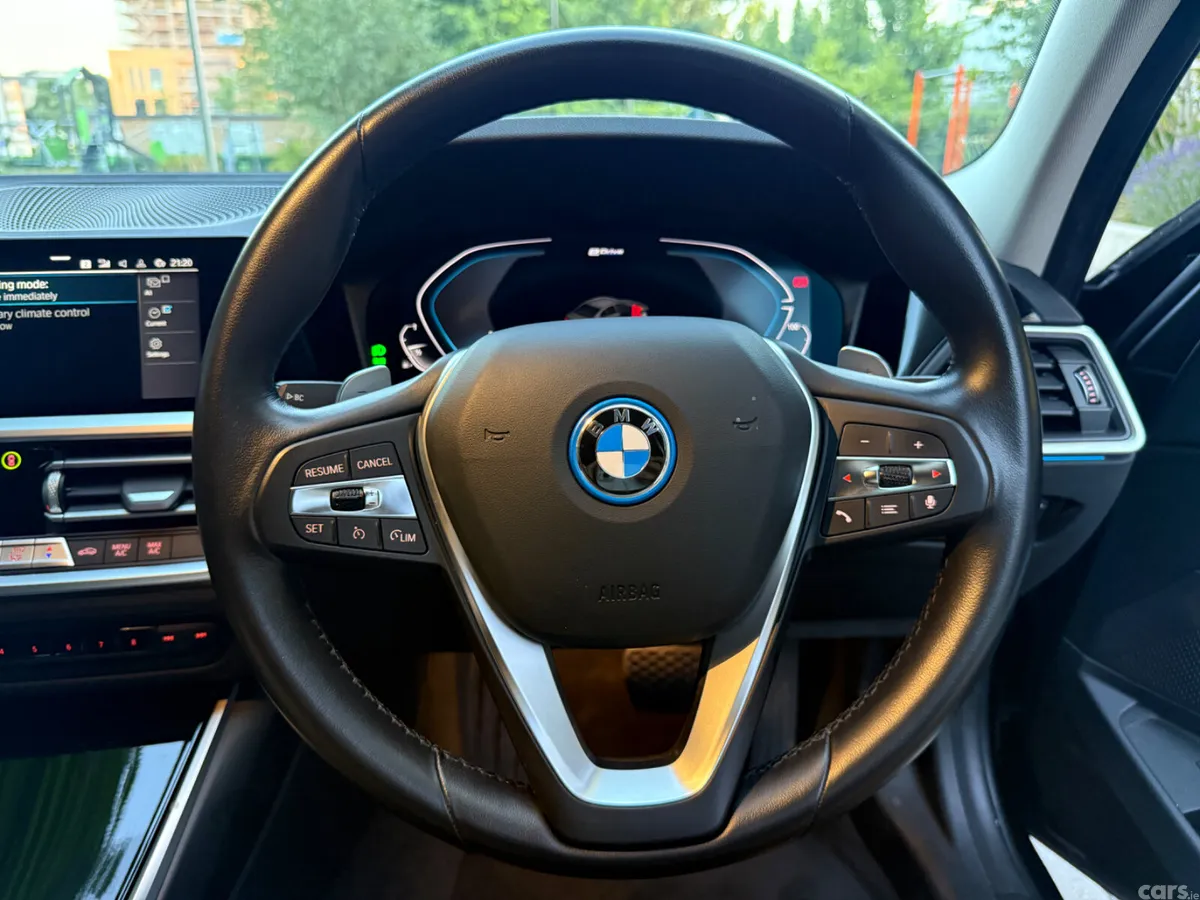BMW 3-Series Saloon, Petrol Plug-in Hybrid, 2022, Grey