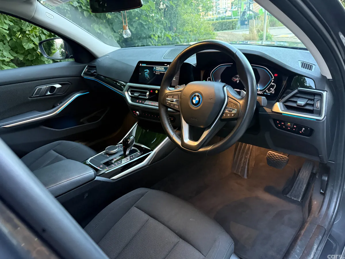 BMW 3-Series Saloon, Petrol Plug-in Hybrid, 2022, Grey