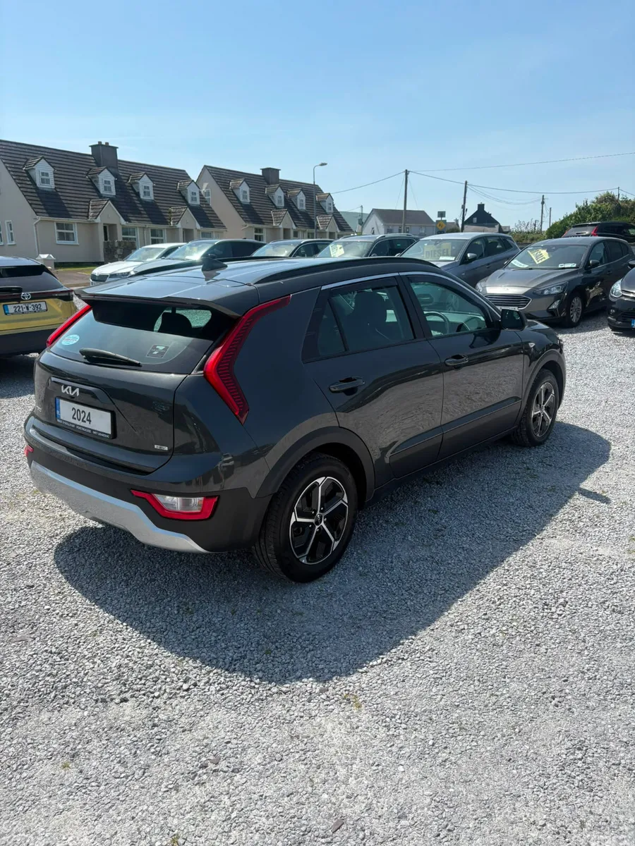 Kia Niro SUV, Petrol Hybrid, 2024, Grey