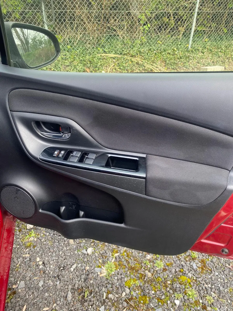 Volkswagen Polo Hatchback, Petrol, 2015, Red