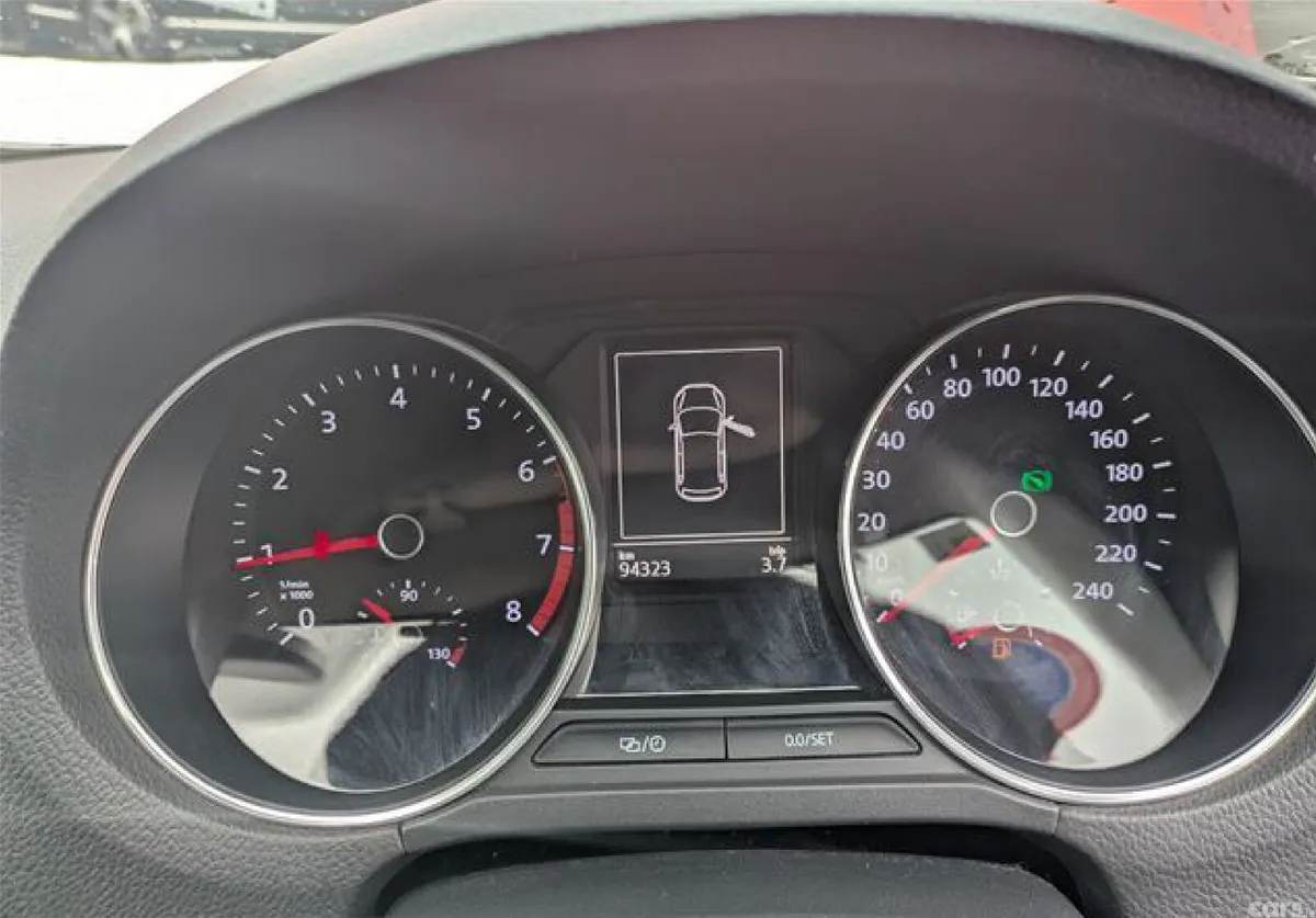 Volkswagen Polo Hatchback, Petrol, 2014, Red