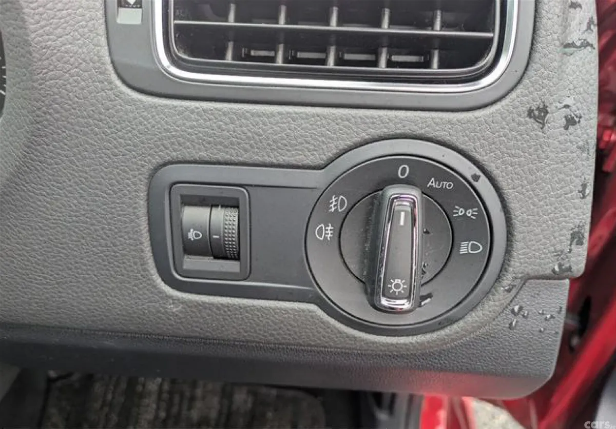 Volkswagen Polo Hatchback, Petrol, 2014, Red