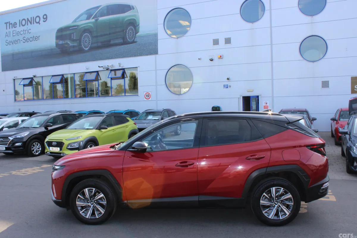 Hyundai Tucson SUV, Petrol Hybrid, 2021, Red