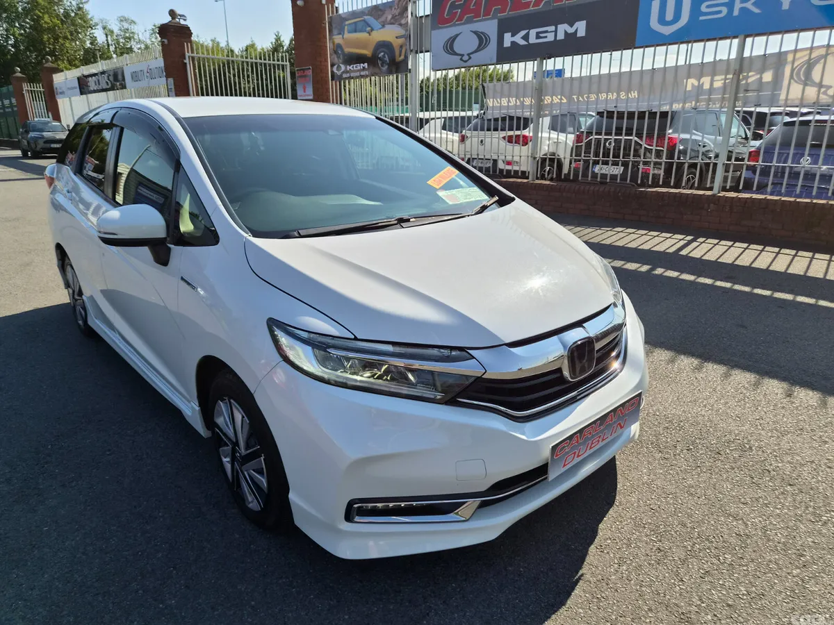 Honda Shuttle Estate, Petrol Hybrid, 2020, White