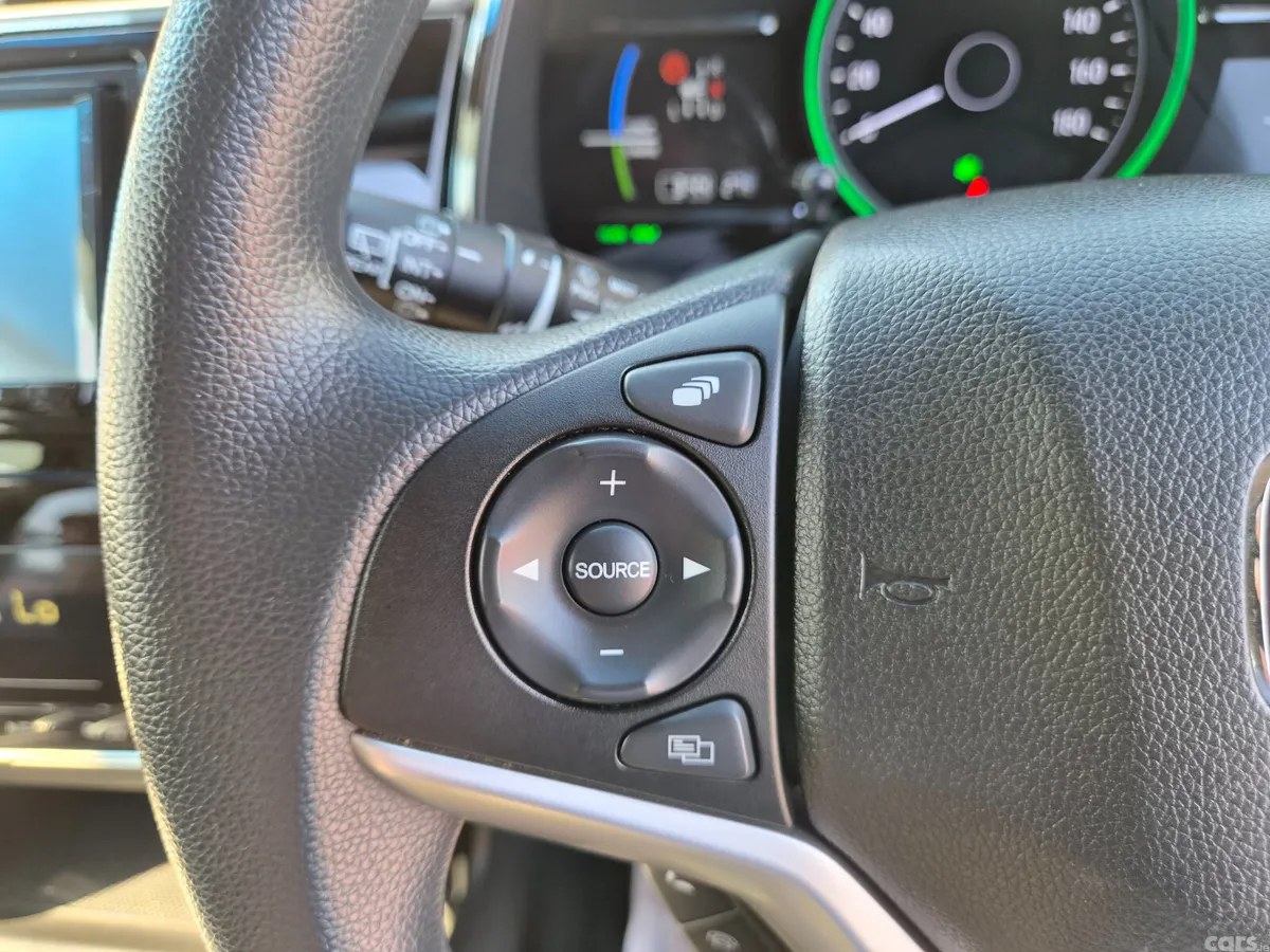 Honda Shuttle Estate, Petrol Hybrid, 2020, White