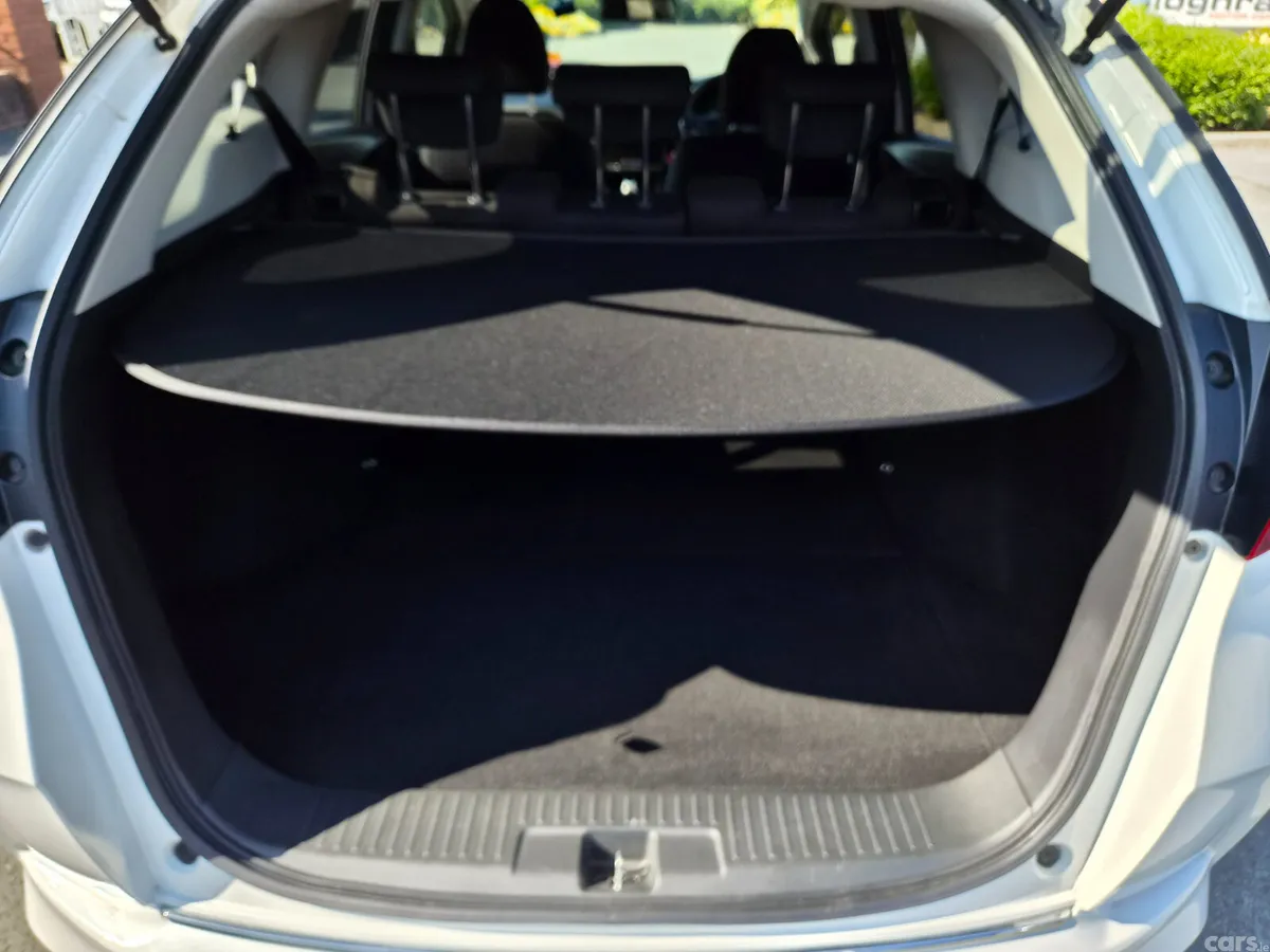 Honda Shuttle Estate, Petrol Hybrid, 2020, White