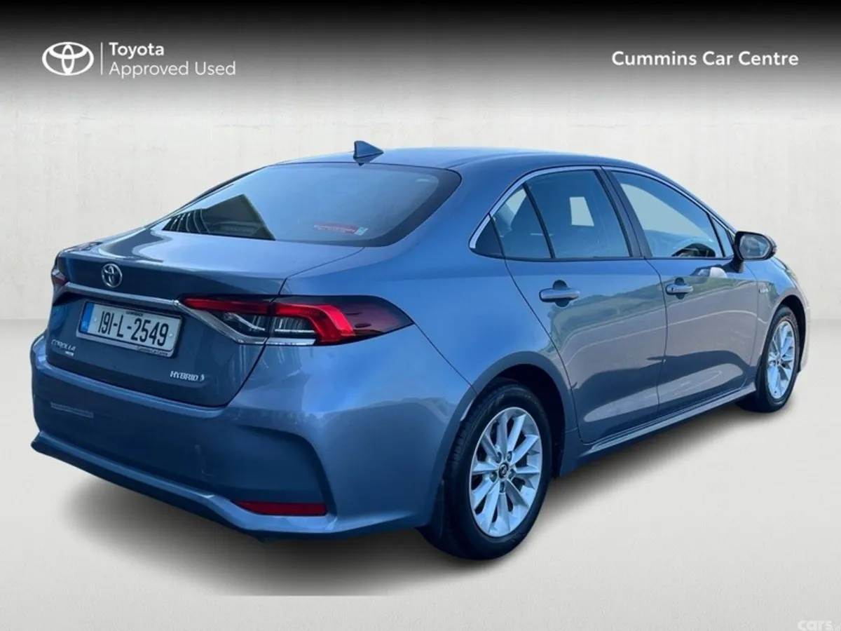 Toyota Corolla Saloon, Petrol Hybrid, 2019, Grey
