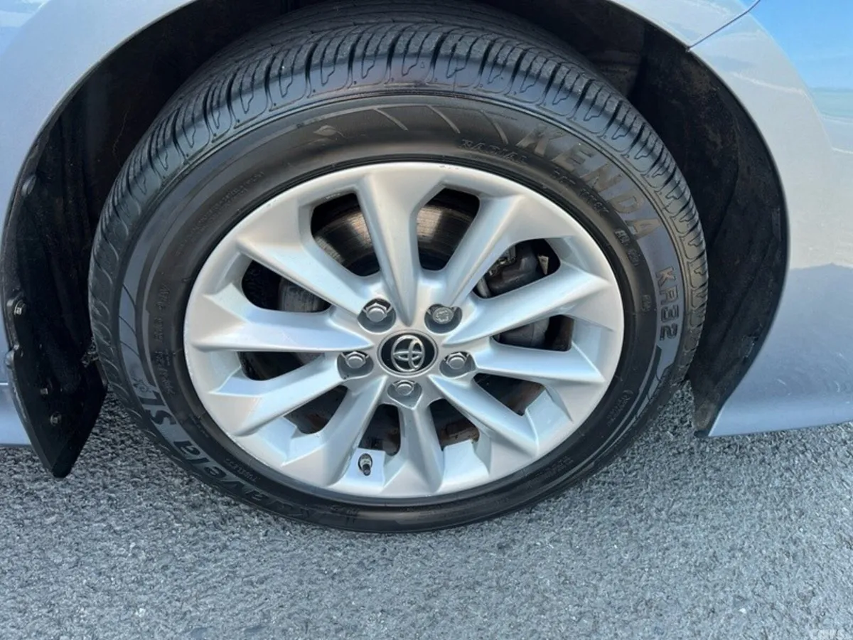 Toyota Corolla Saloon, Petrol Hybrid, 2019, Grey