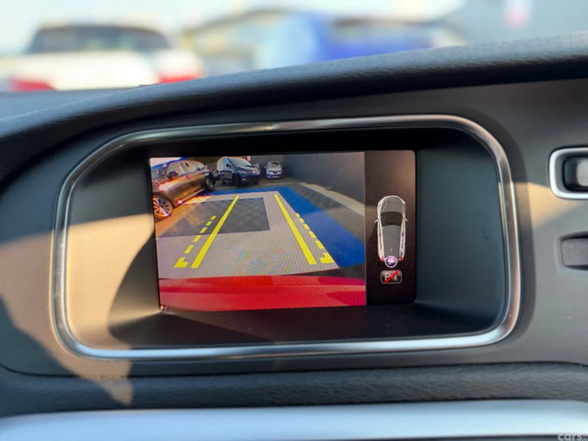 Volvo V40 Hatchback, Diesel, 2018, Red