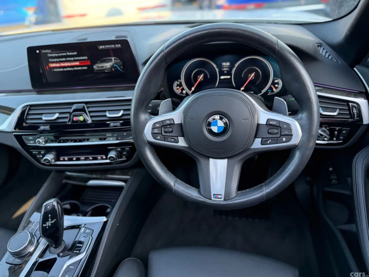 BMW 5-Series Saloon, Petrol Plug-in Hybrid, 2018, White