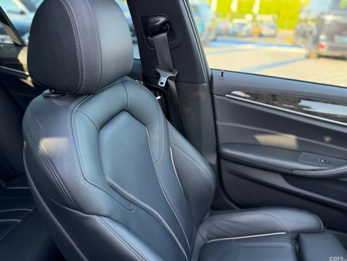 BMW 5-Series Saloon, Petrol Plug-in Hybrid, 2018, White