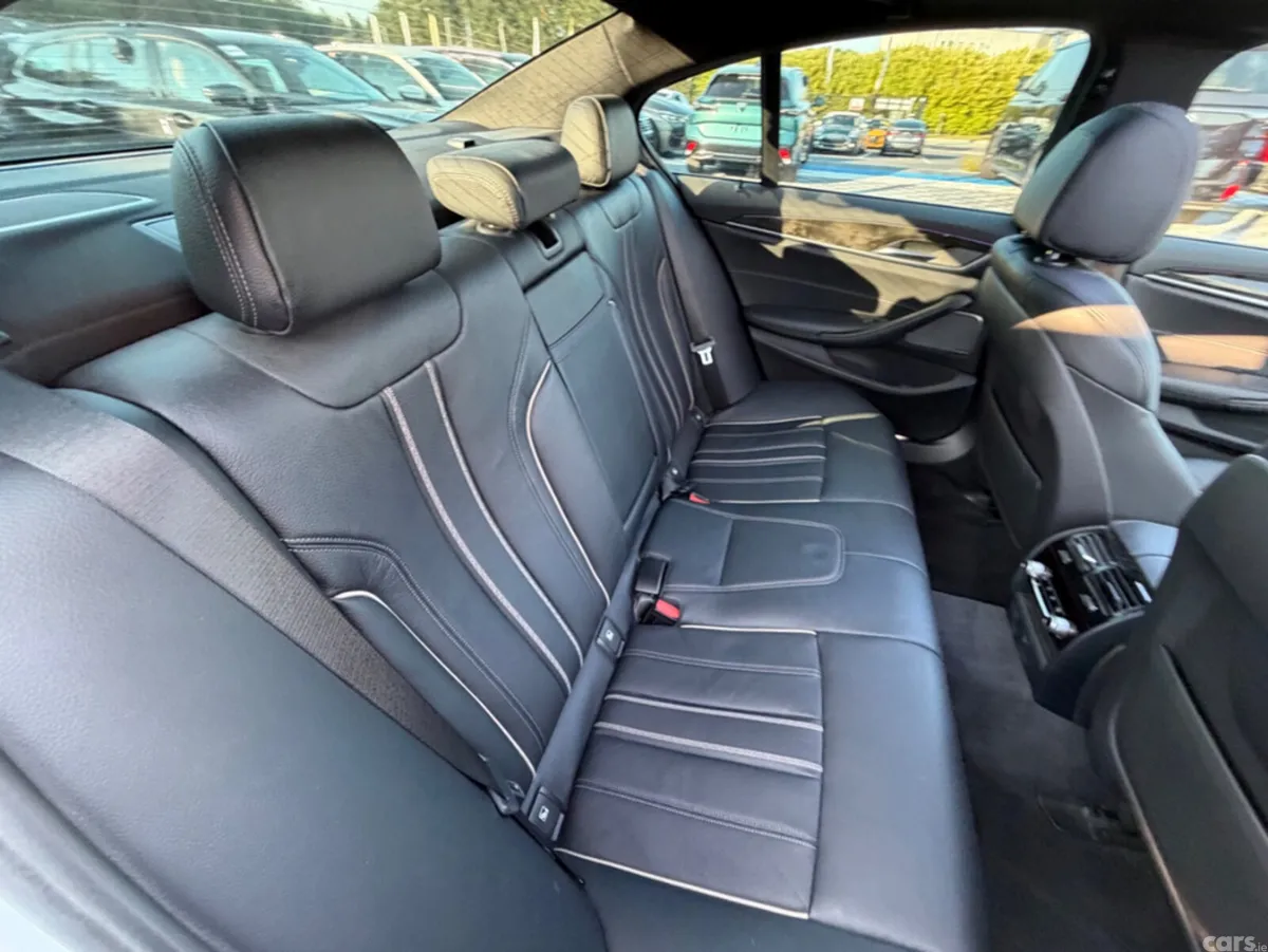 BMW 5-Series Saloon, Petrol Plug-in Hybrid, 2018, White