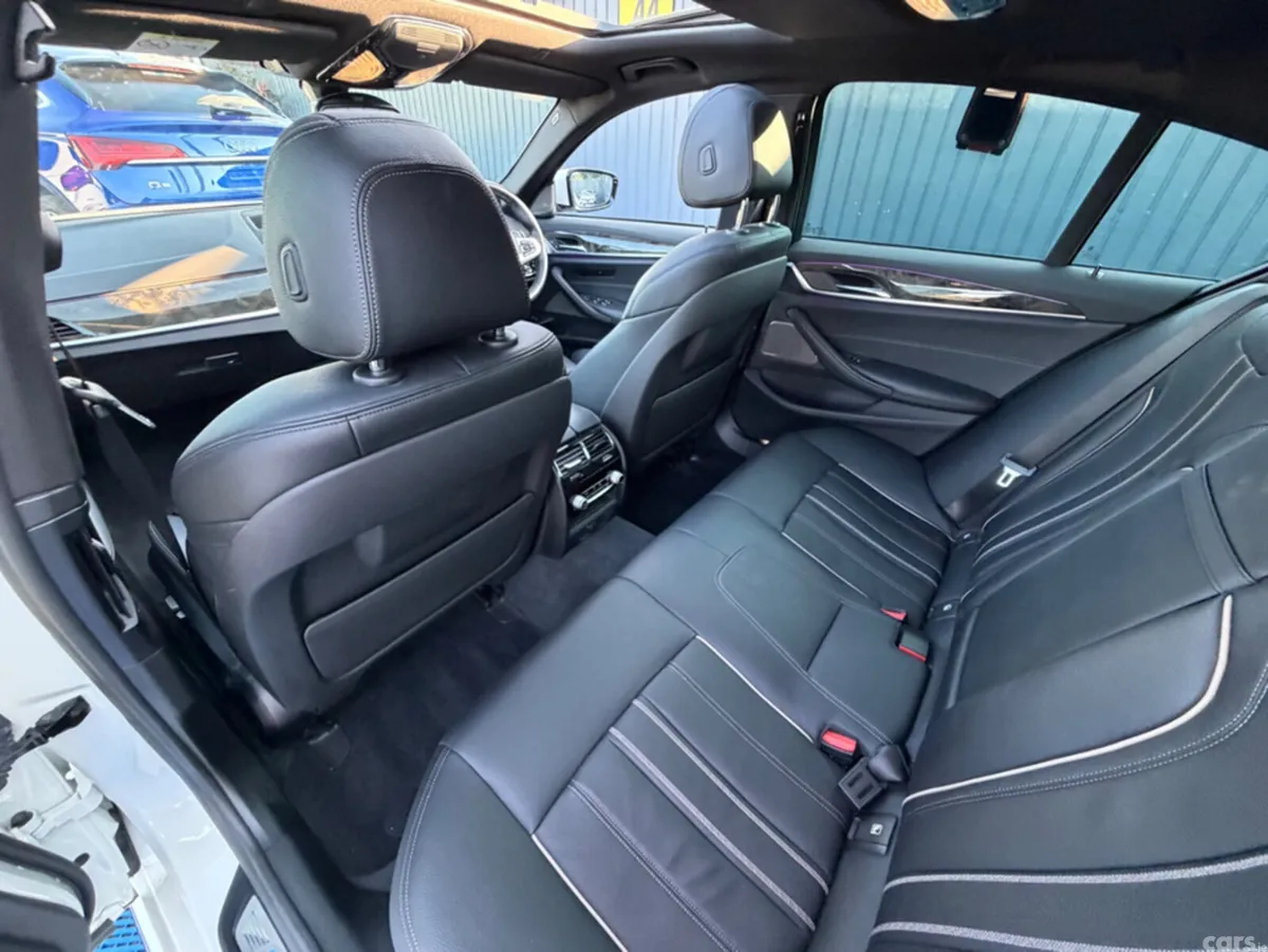 BMW 5-Series Saloon, Petrol Plug-in Hybrid, 2018, White