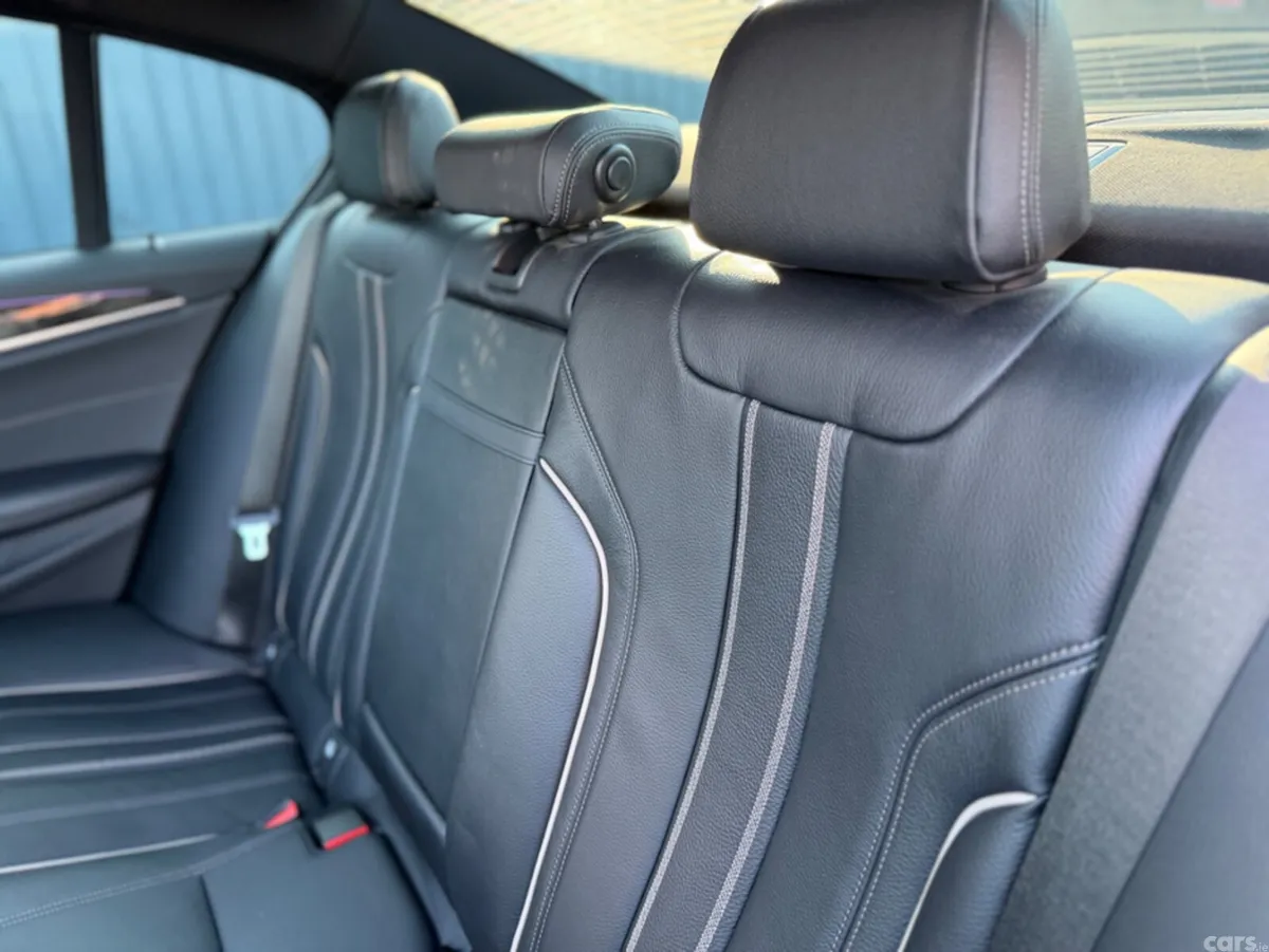 BMW 5-Series Saloon, Petrol Plug-in Hybrid, 2018, White