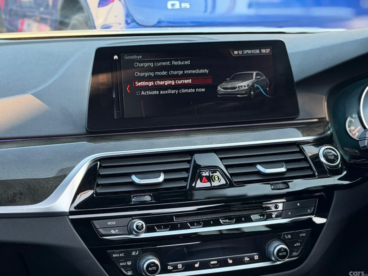 BMW 5-Series Saloon, Petrol Plug-in Hybrid, 2018, White