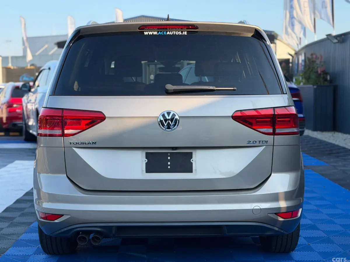 Volkswagen Touran MPV, Diesel, 2019, Beige