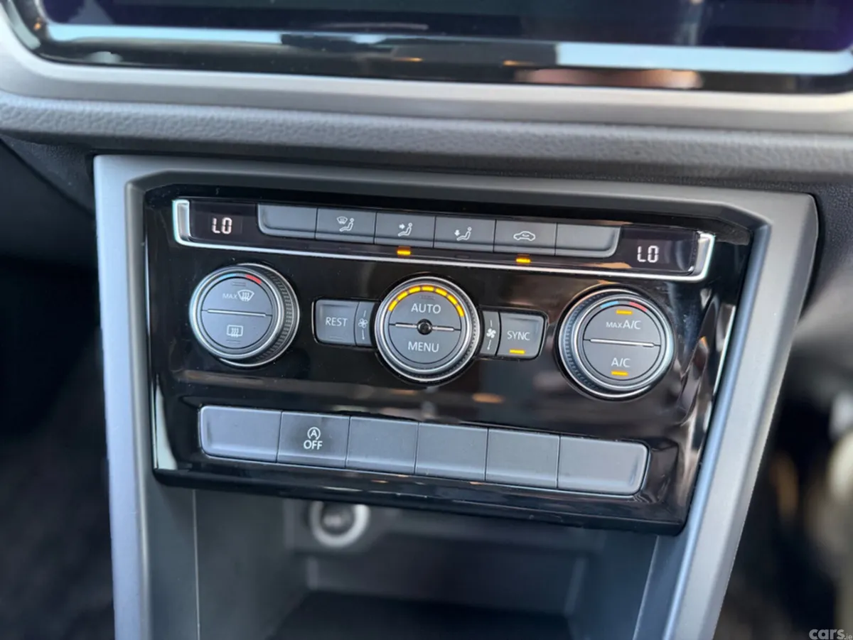 Volkswagen Touran MPV, Diesel, 2019, Beige