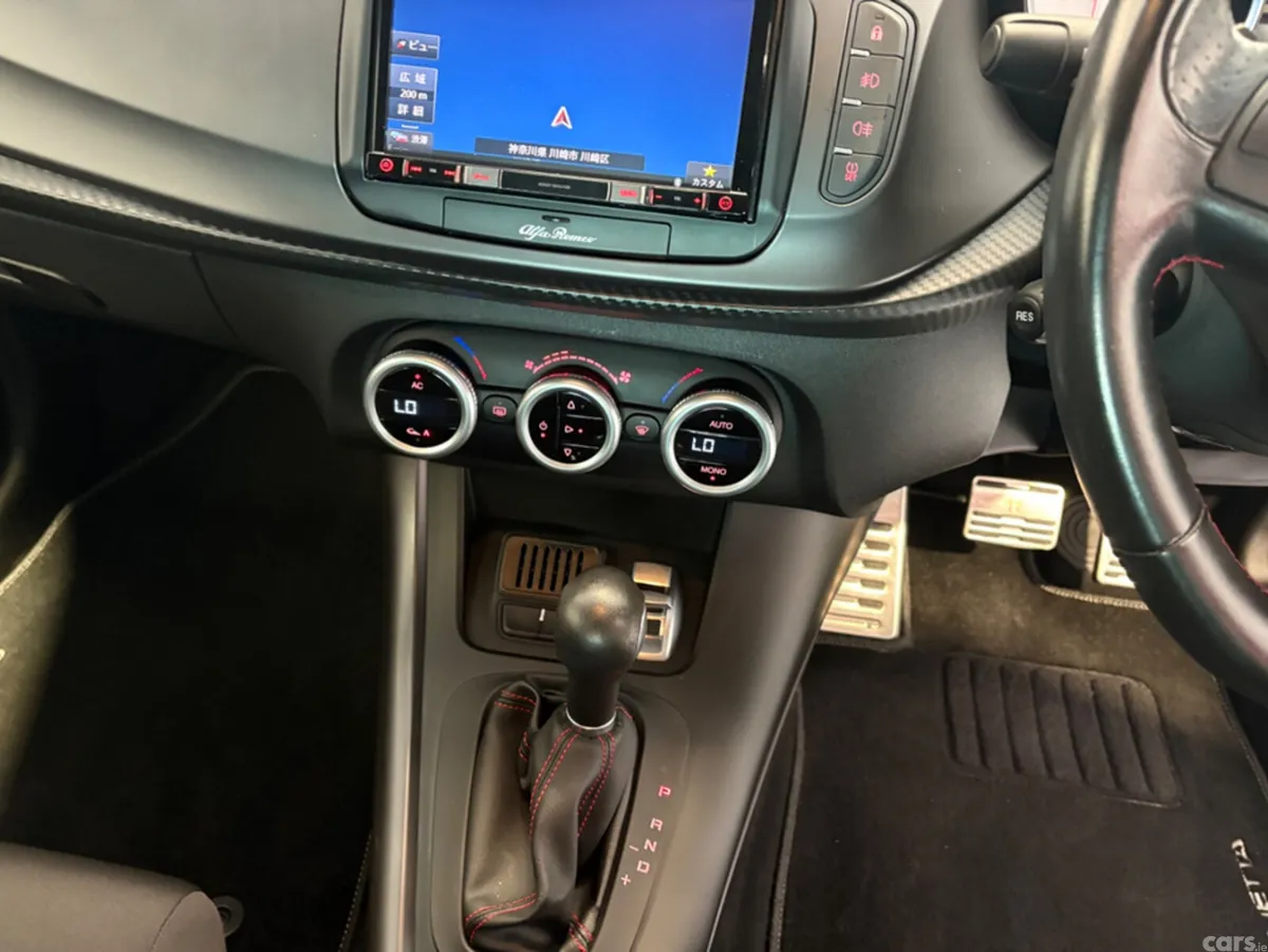 Alfa Romeo Giulietta Hatchback, Petrol, 2017, White
