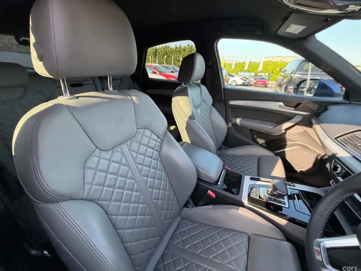 Audi Q5 SUV, Diesel, 2022, Blue