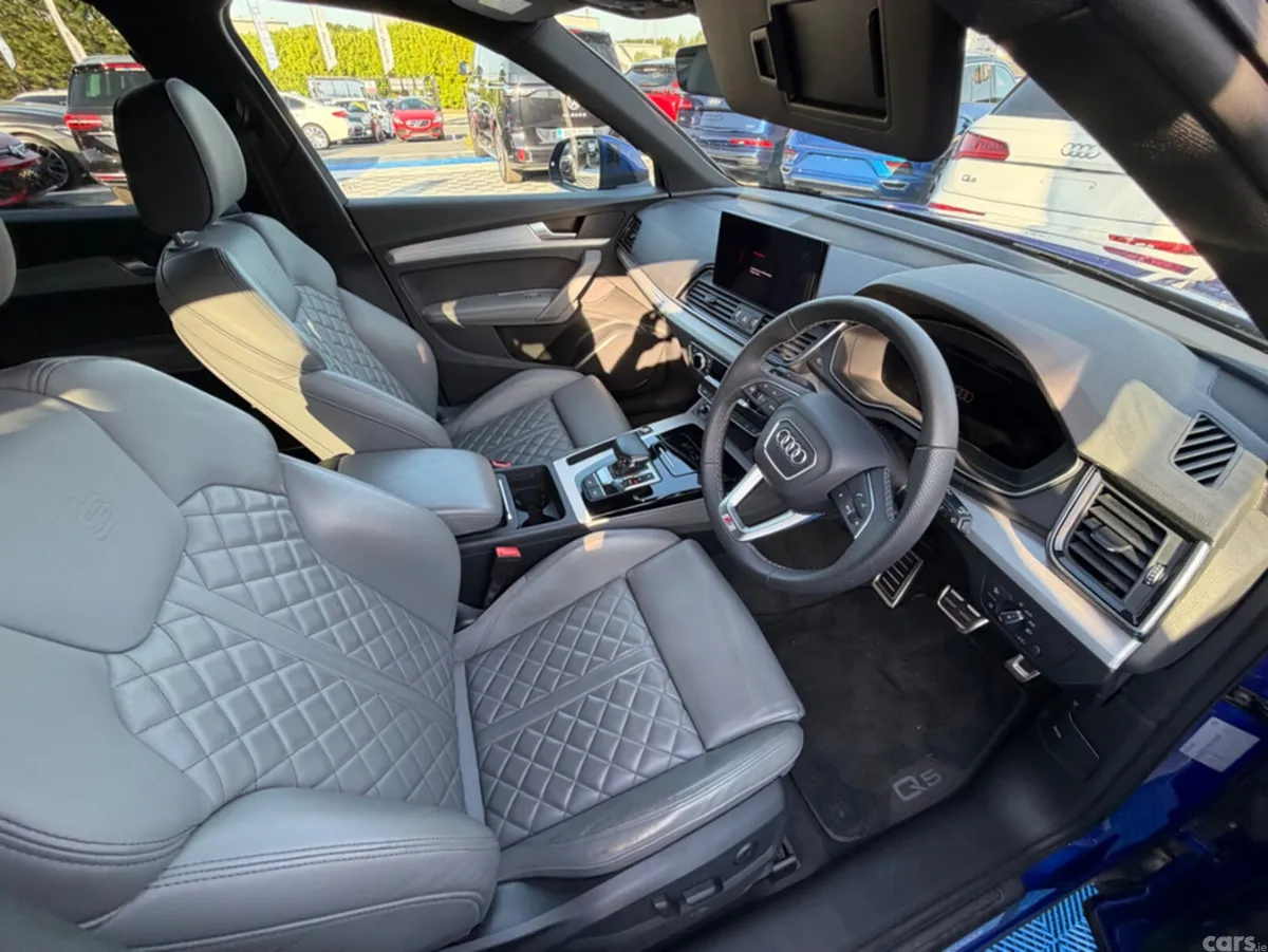 Audi Q5 SUV, Diesel, 2022, Blue