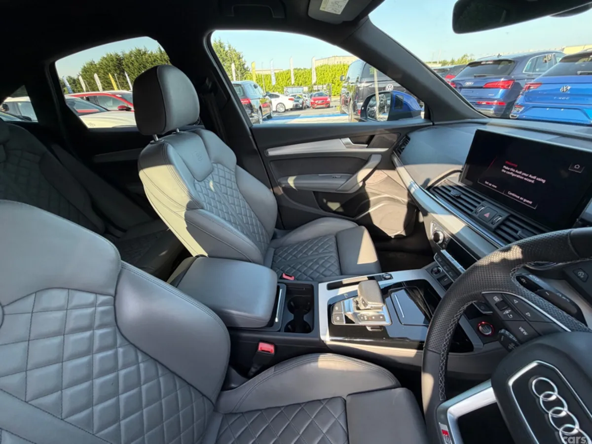 Audi Q5 SUV, Diesel, 2022, Blue