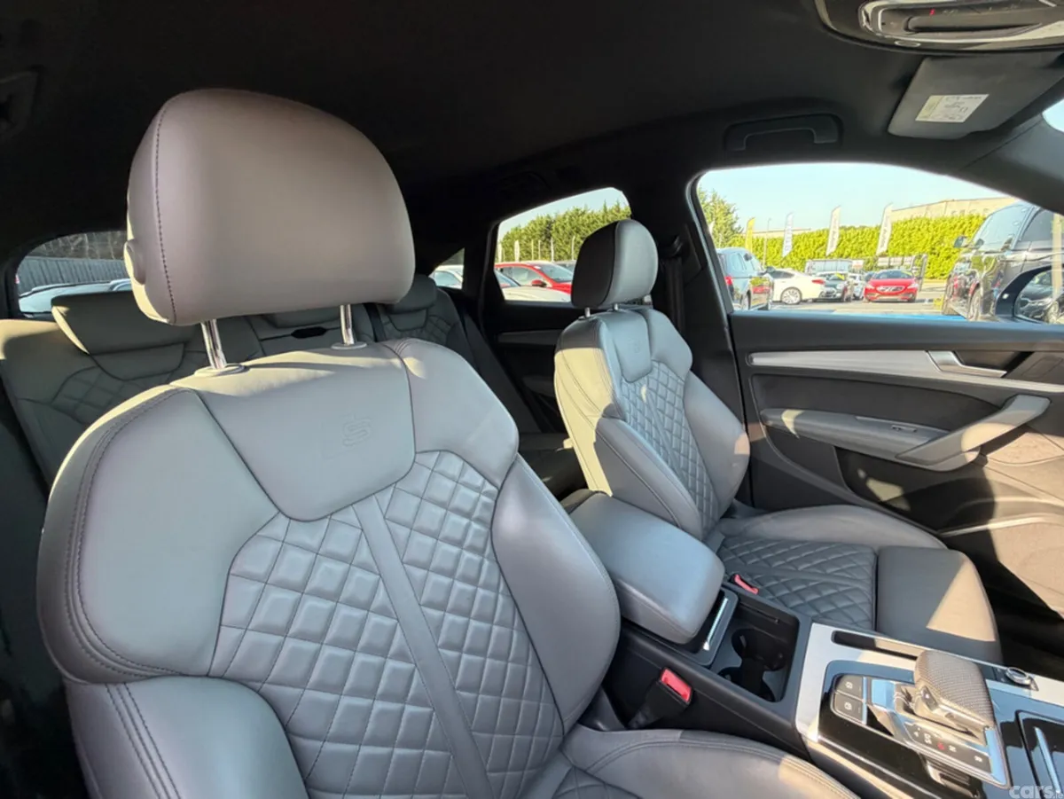 Audi Q5 SUV, Diesel, 2022, Blue