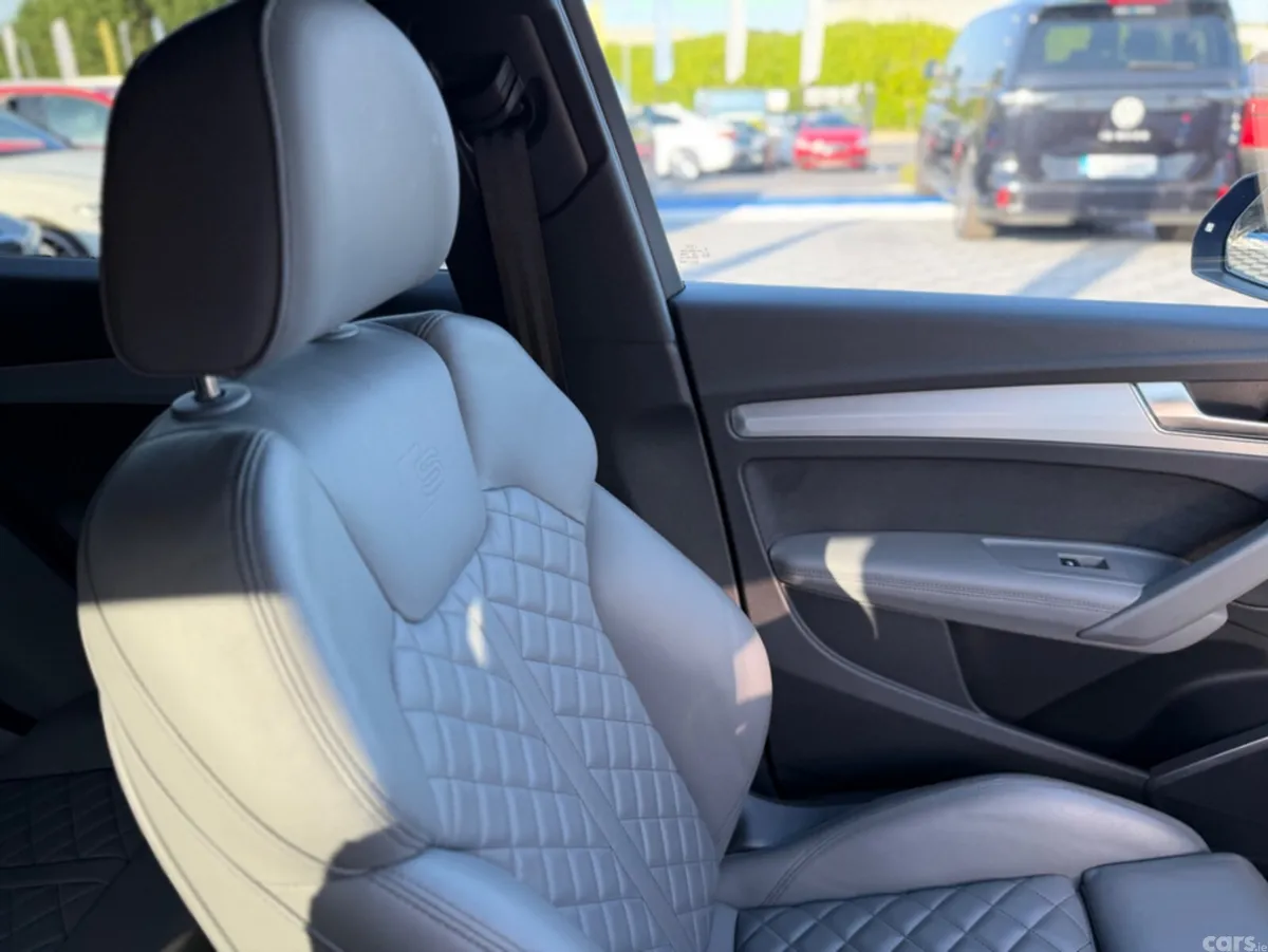 Audi Q5 SUV, Diesel, 2022, Blue