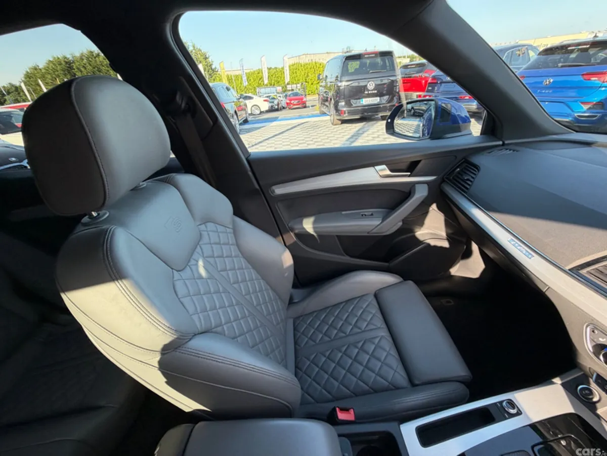 Audi Q5 SUV, Diesel, 2022, Blue