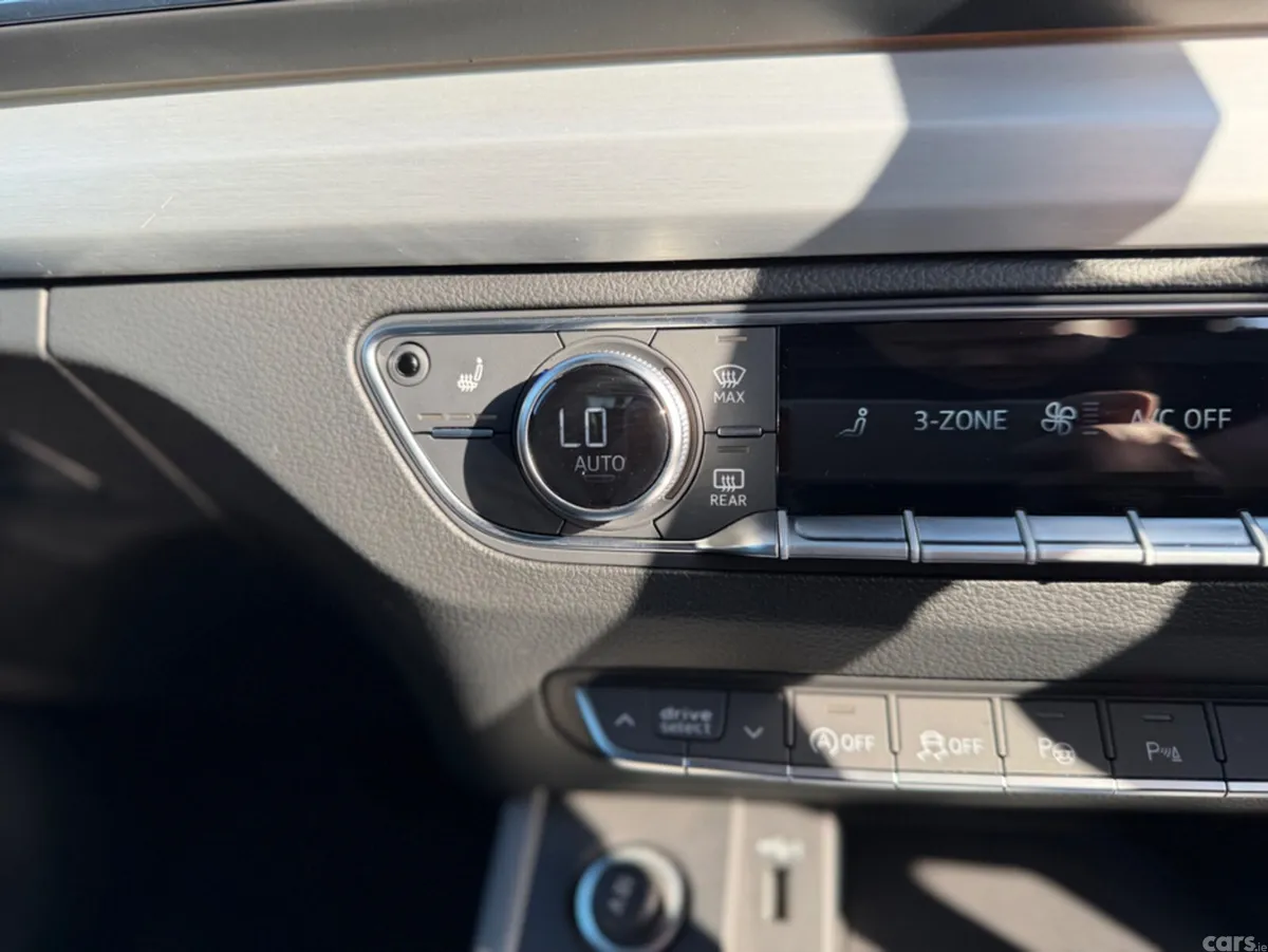 Audi Q5 SUV, Diesel, 2022, Blue