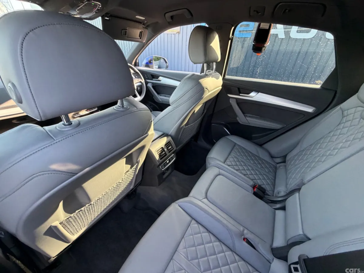 Audi Q5 SUV, Diesel, 2022, Blue
