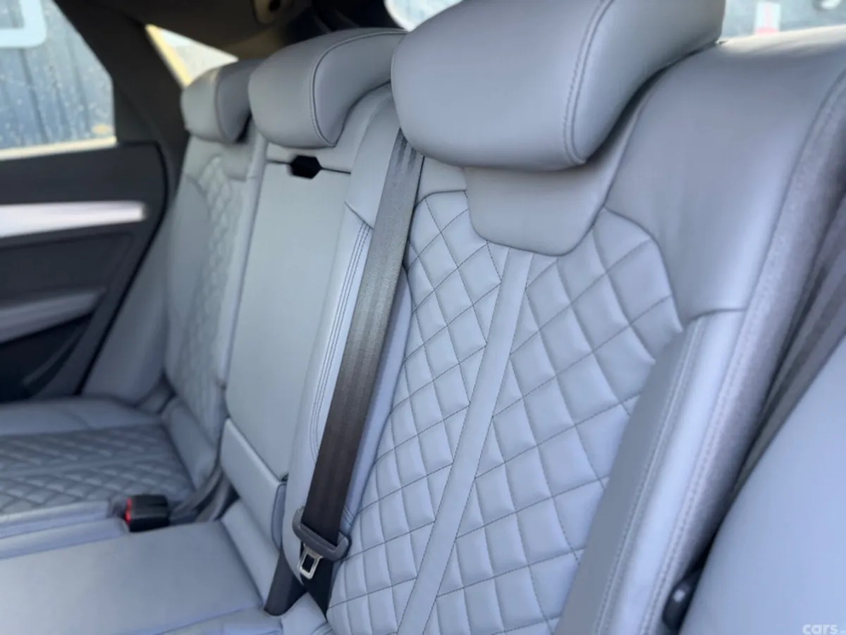 Audi Q5 SUV, Diesel, 2022, Blue