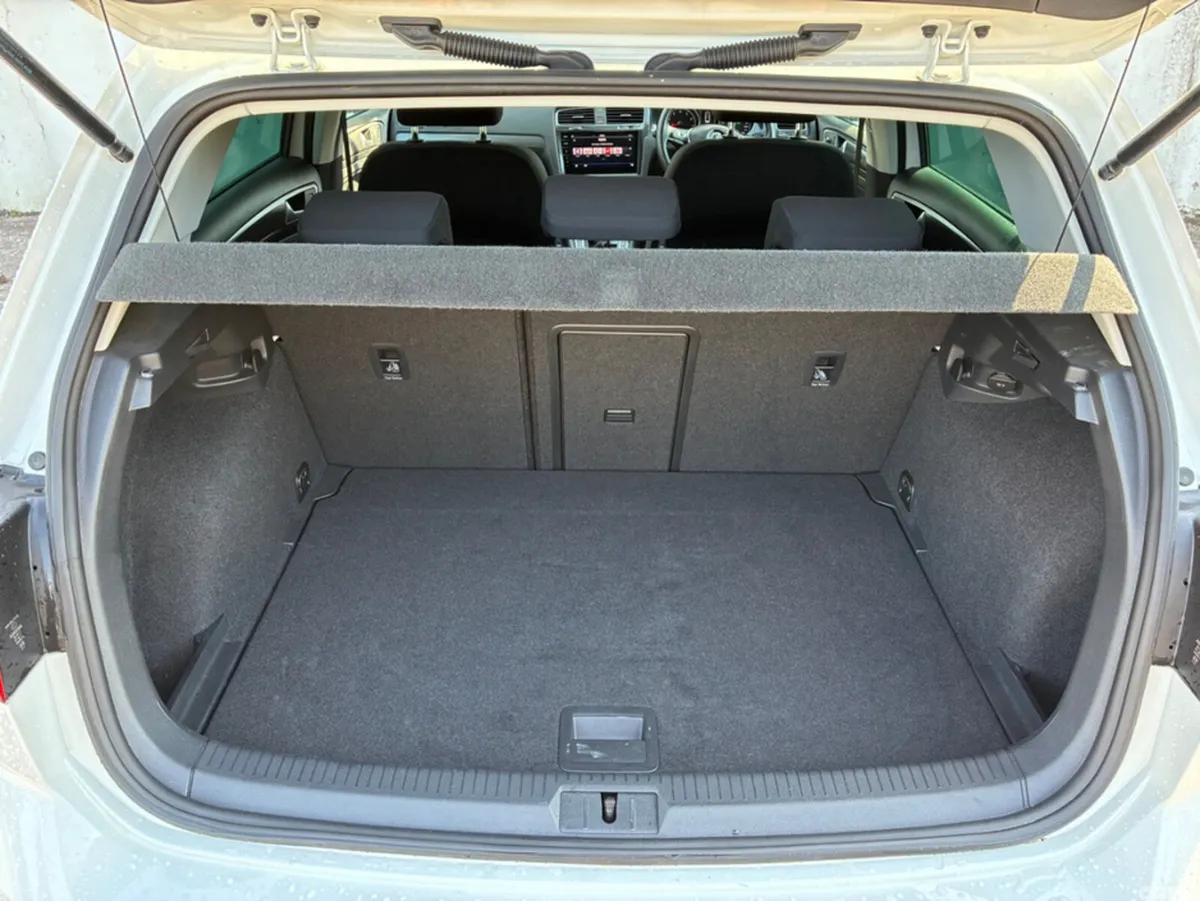 Volkswagen Golf Hatchback, Petrol, 2018, White