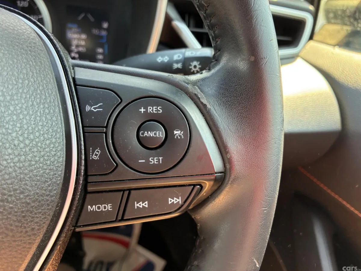 Toyota Corolla Hatchback, Petrol Hybrid, 2019, White