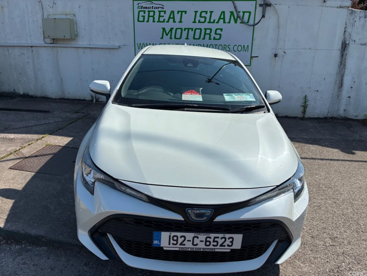 Toyota Corolla Hatchback, Petrol Hybrid, 2019, White