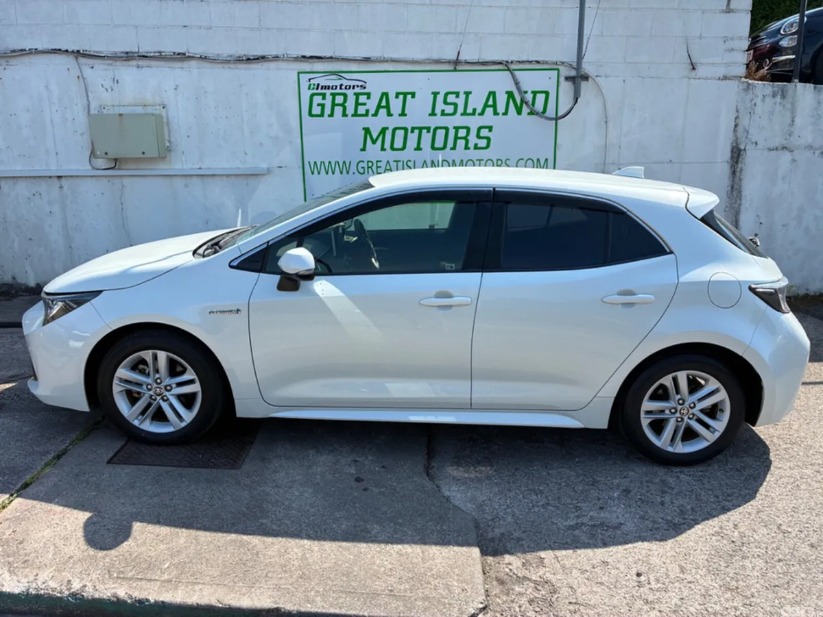 Toyota Corolla Hatchback, Petrol Hybrid, 2019, White