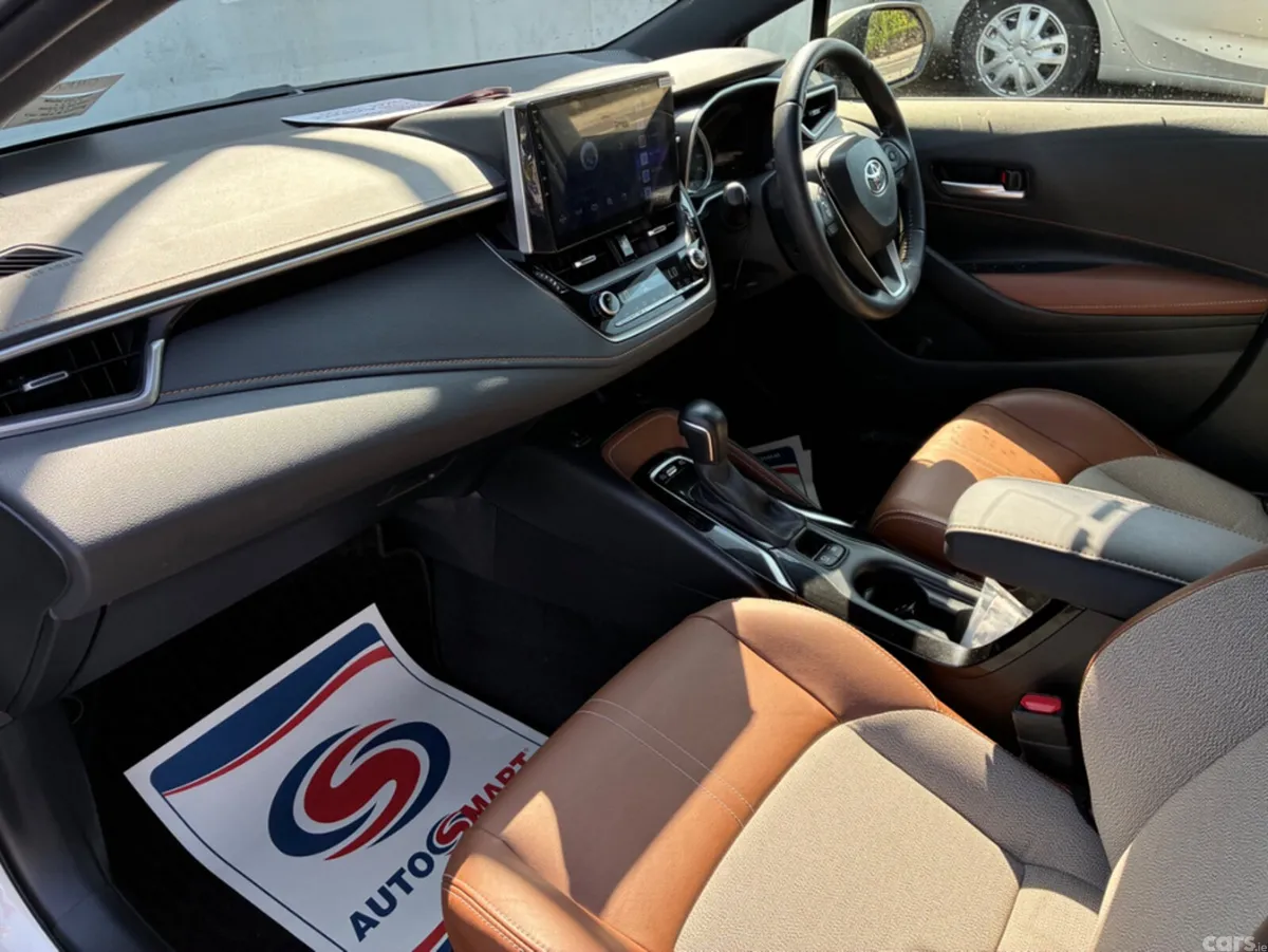 Toyota Corolla Hatchback, Petrol Hybrid, 2019, White