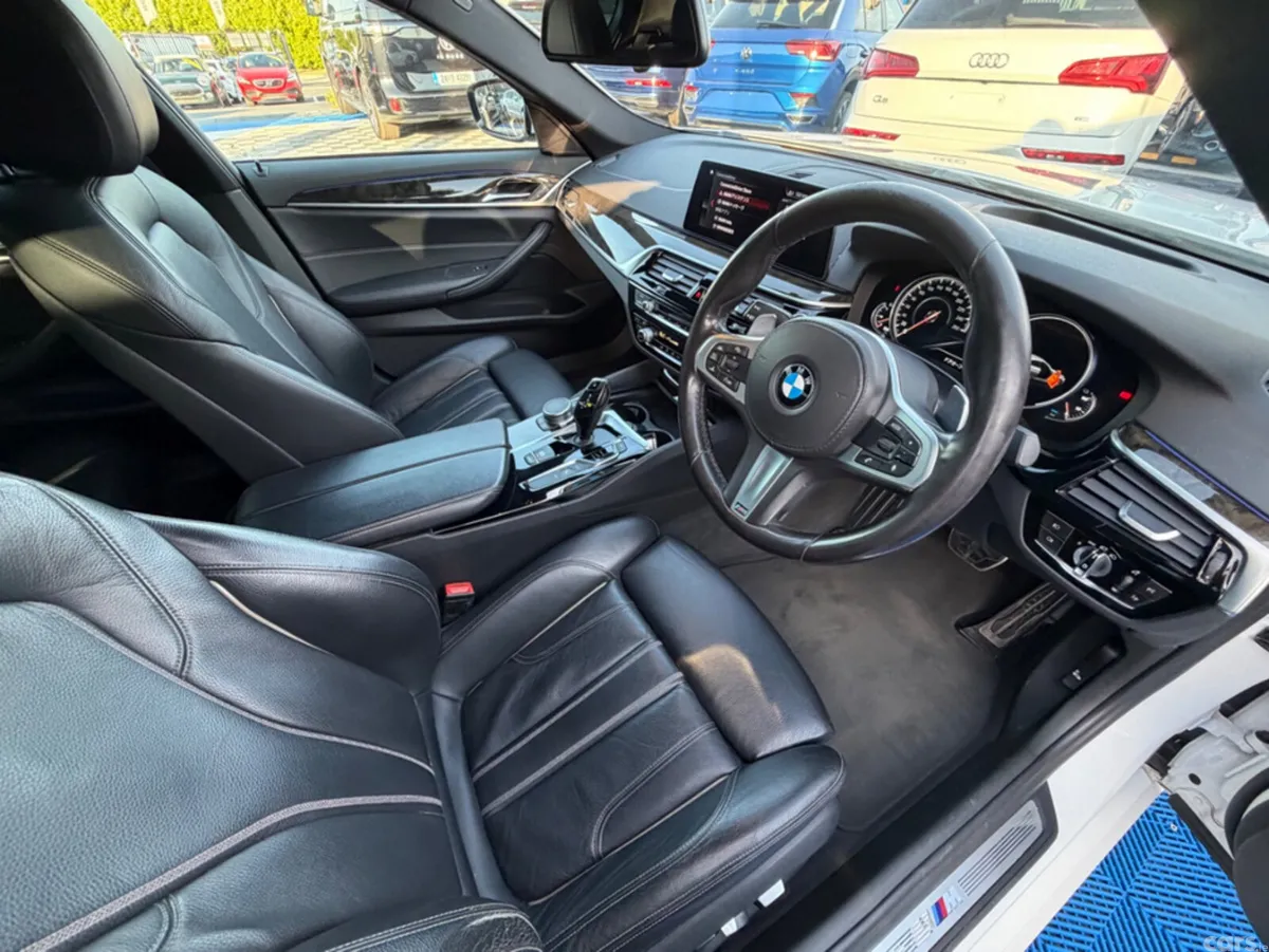BMW 5-Series Saloon, Petrol Plug-in Hybrid, 2017, White
