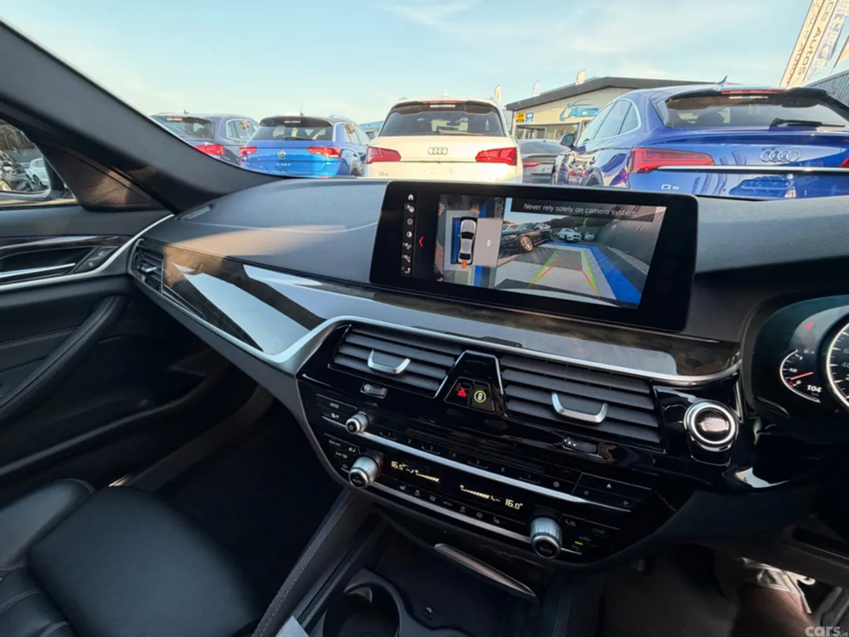 BMW 5-Series Saloon, Petrol Plug-in Hybrid, 2017, White
