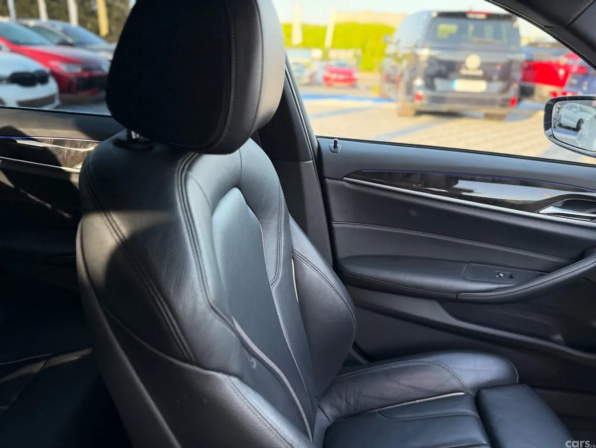 BMW 5-Series Saloon, Petrol Plug-in Hybrid, 2017, White