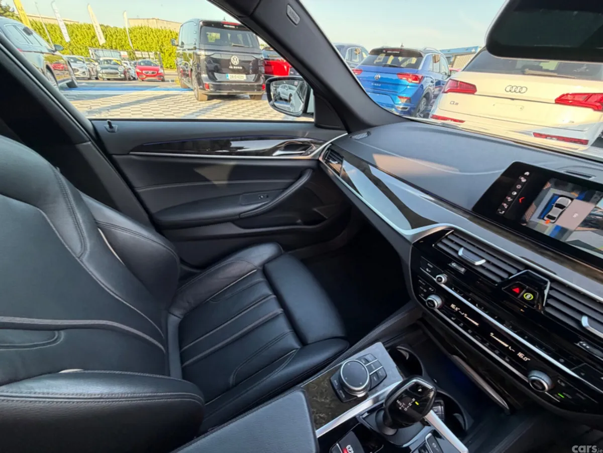 BMW 5-Series Saloon, Petrol Plug-in Hybrid, 2017, White