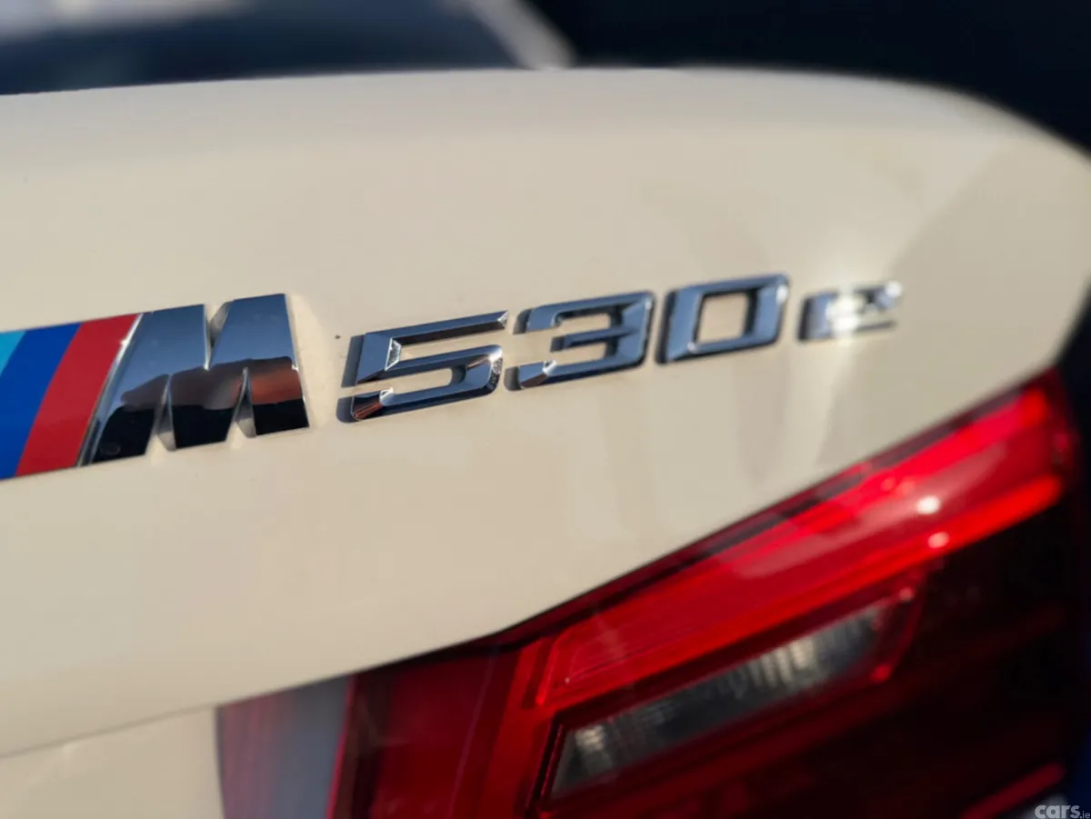 BMW 5-Series Saloon, Petrol Plug-in Hybrid, 2017, White