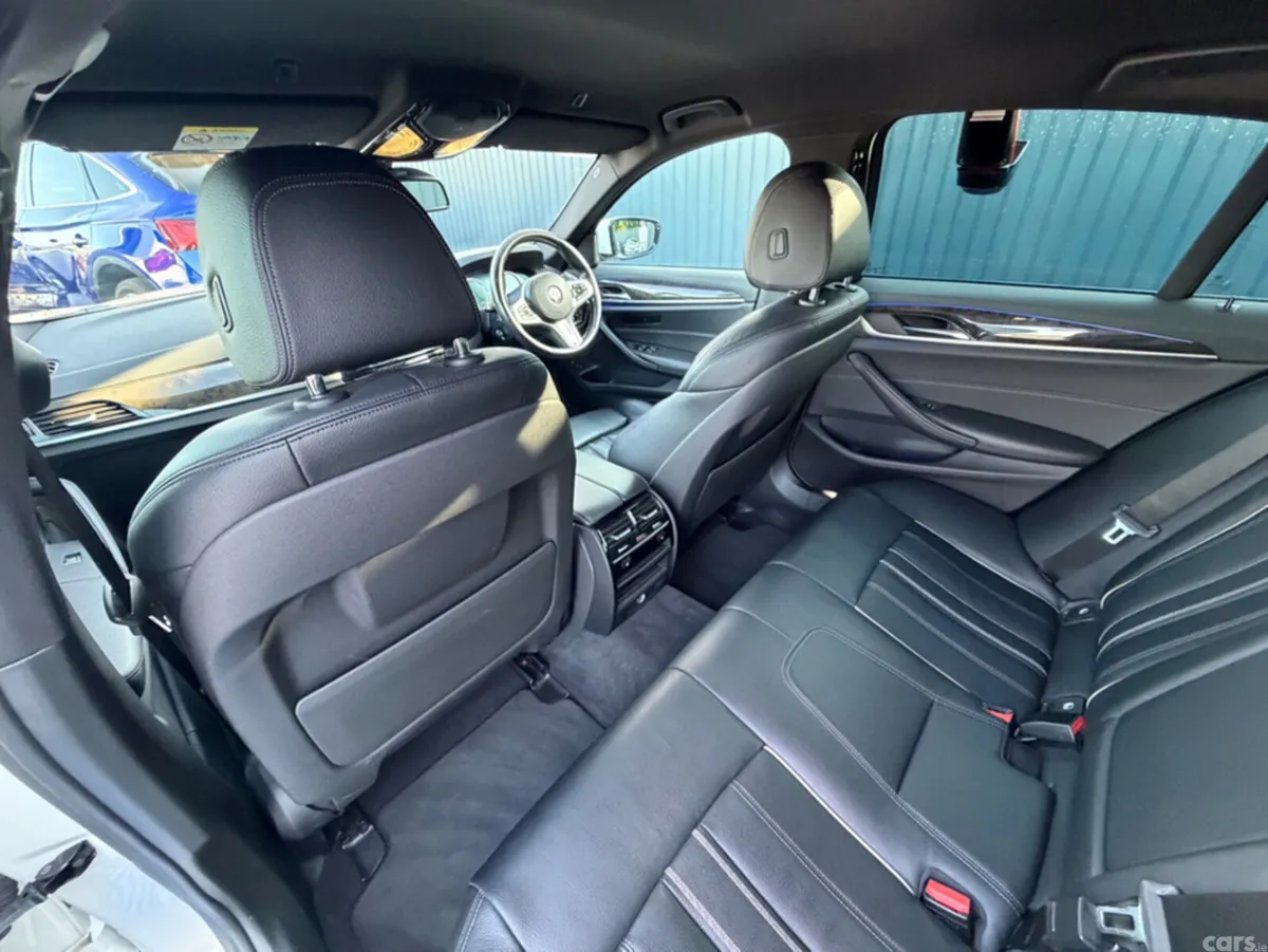 BMW 5-Series Saloon, Petrol Plug-in Hybrid, 2017, White