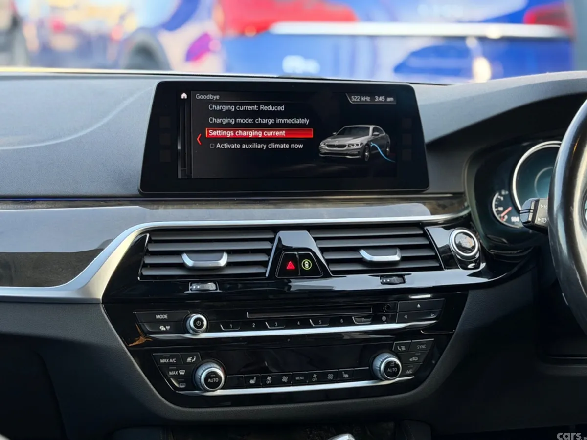 BMW 5-Series Saloon, Petrol Plug-in Hybrid, 2017, White