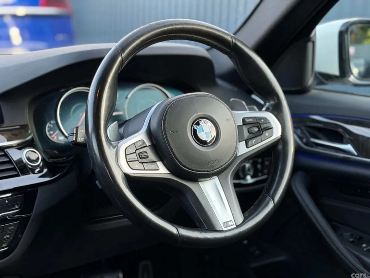 BMW 5-Series Saloon, Petrol Plug-in Hybrid, 2017, White