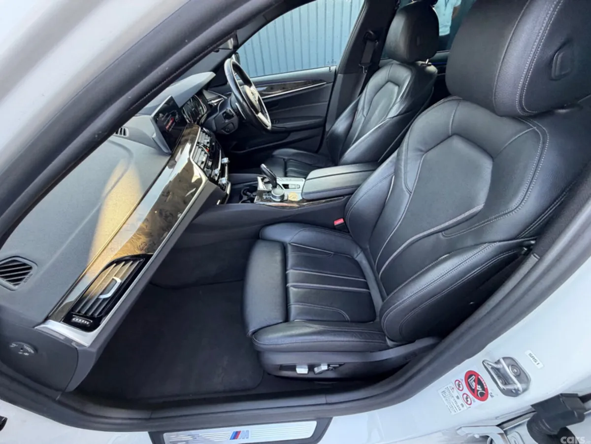 BMW 5-Series Saloon, Petrol Plug-in Hybrid, 2017, White