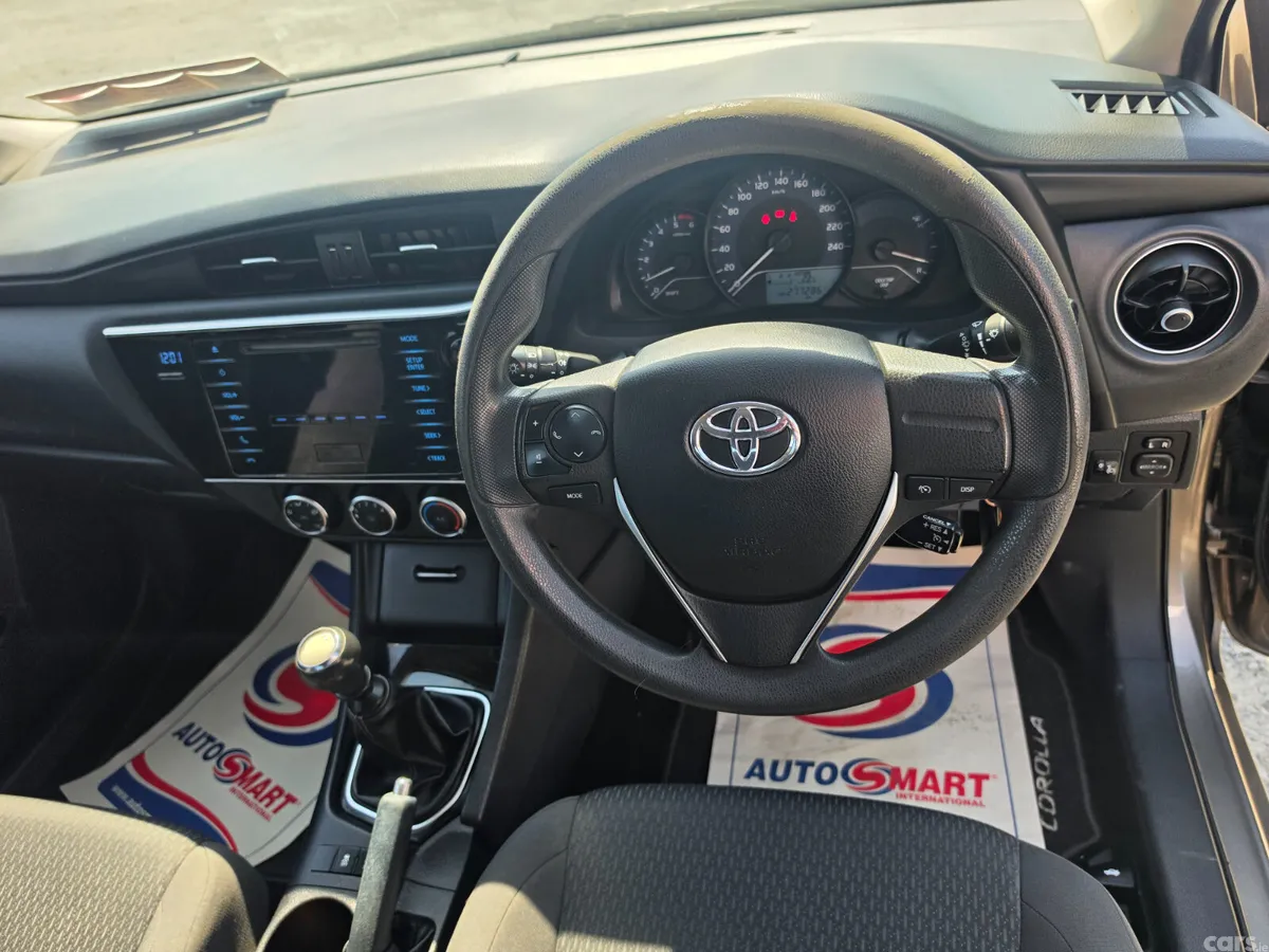 Toyota Corolla Saloon, Diesel, 2017, Grey