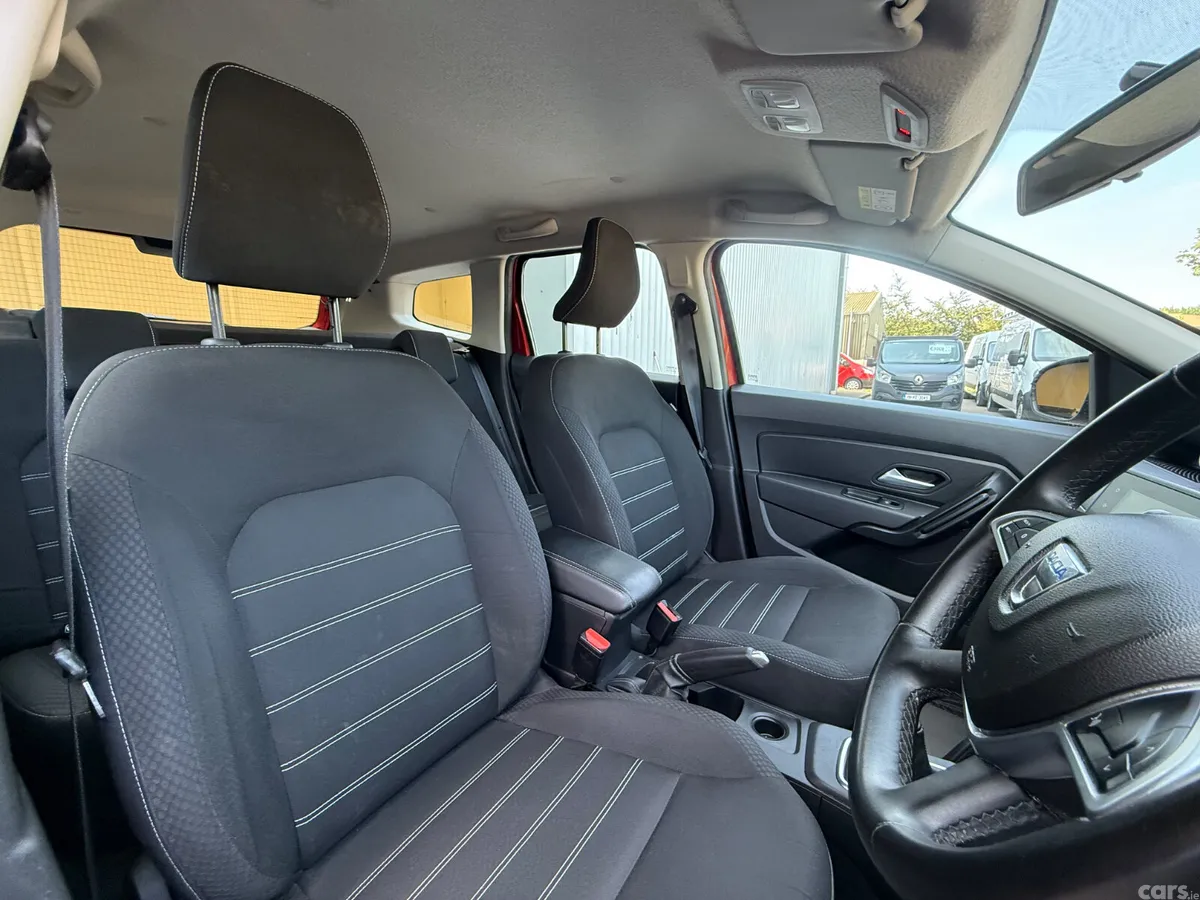 Dacia Duster SUV, Diesel, 2022, Red